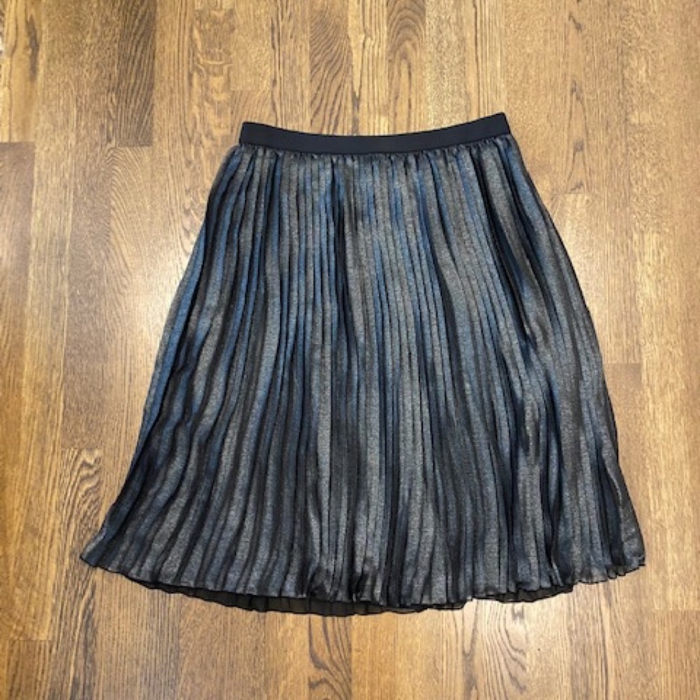 Old Navy Shimmering Pleated Skirt